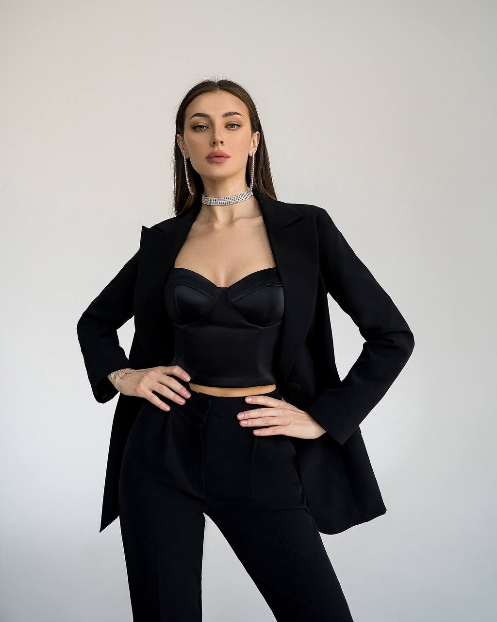 Women's Elegant Black Suit With Crepe Diagonal Fabric