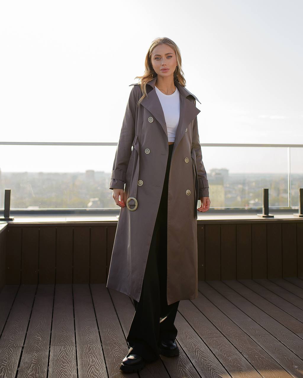 Stylish Cotton Trench Coat with Pockets and Belted Waist for Chic Fall Look
