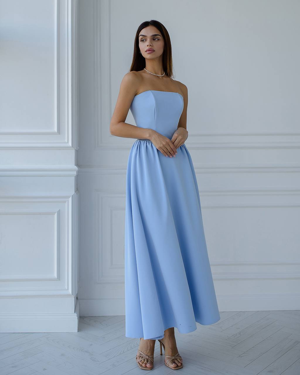 Elegant Strapless Midi Dress in Premium Crepe Fabric