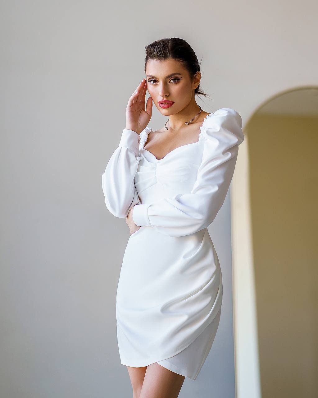 Elegant White Mini Dress With Puff Sleeves