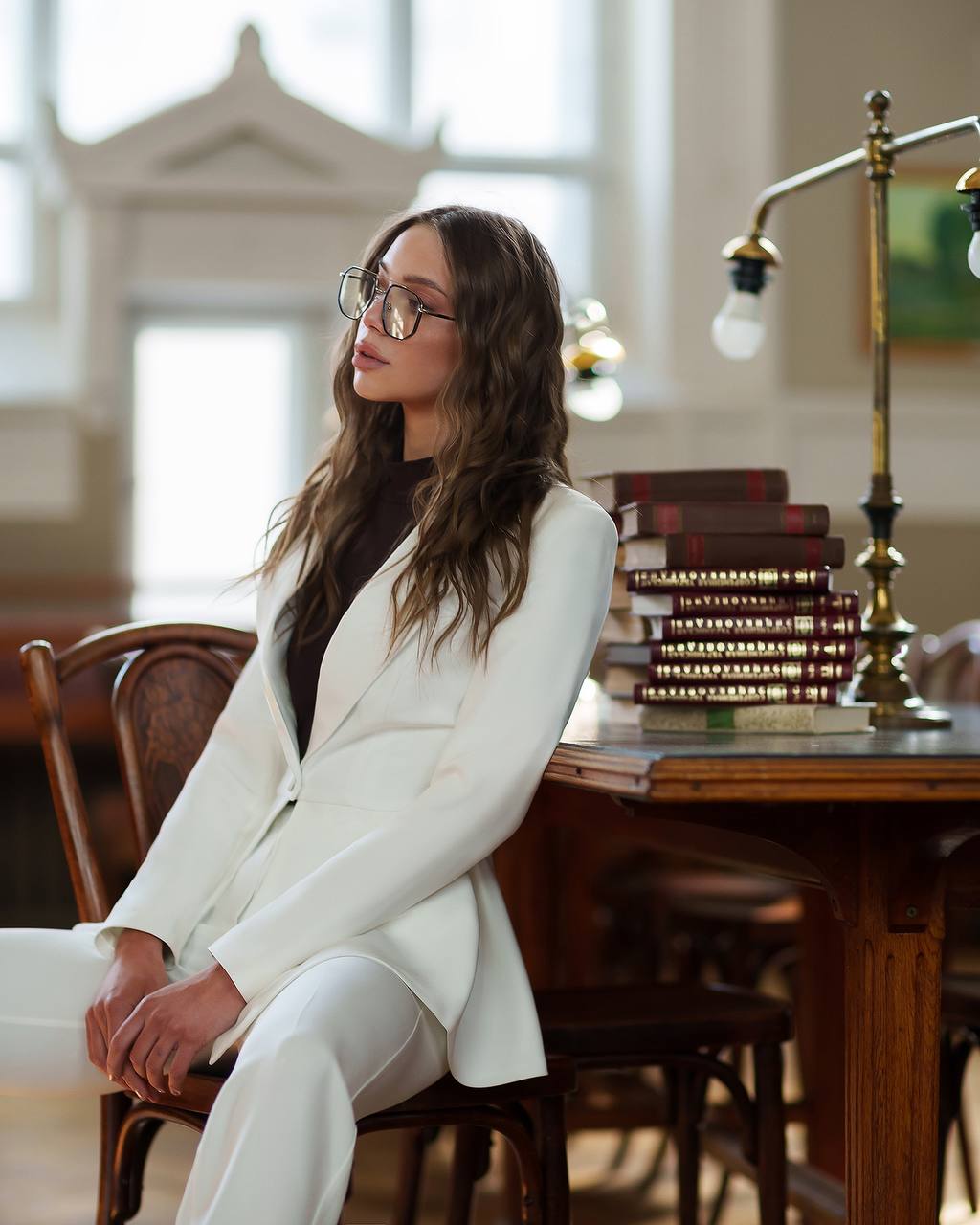 Elegant Premium Diagonal Crepe Women's Suit in White with Peplum Jacket and Flared Pants