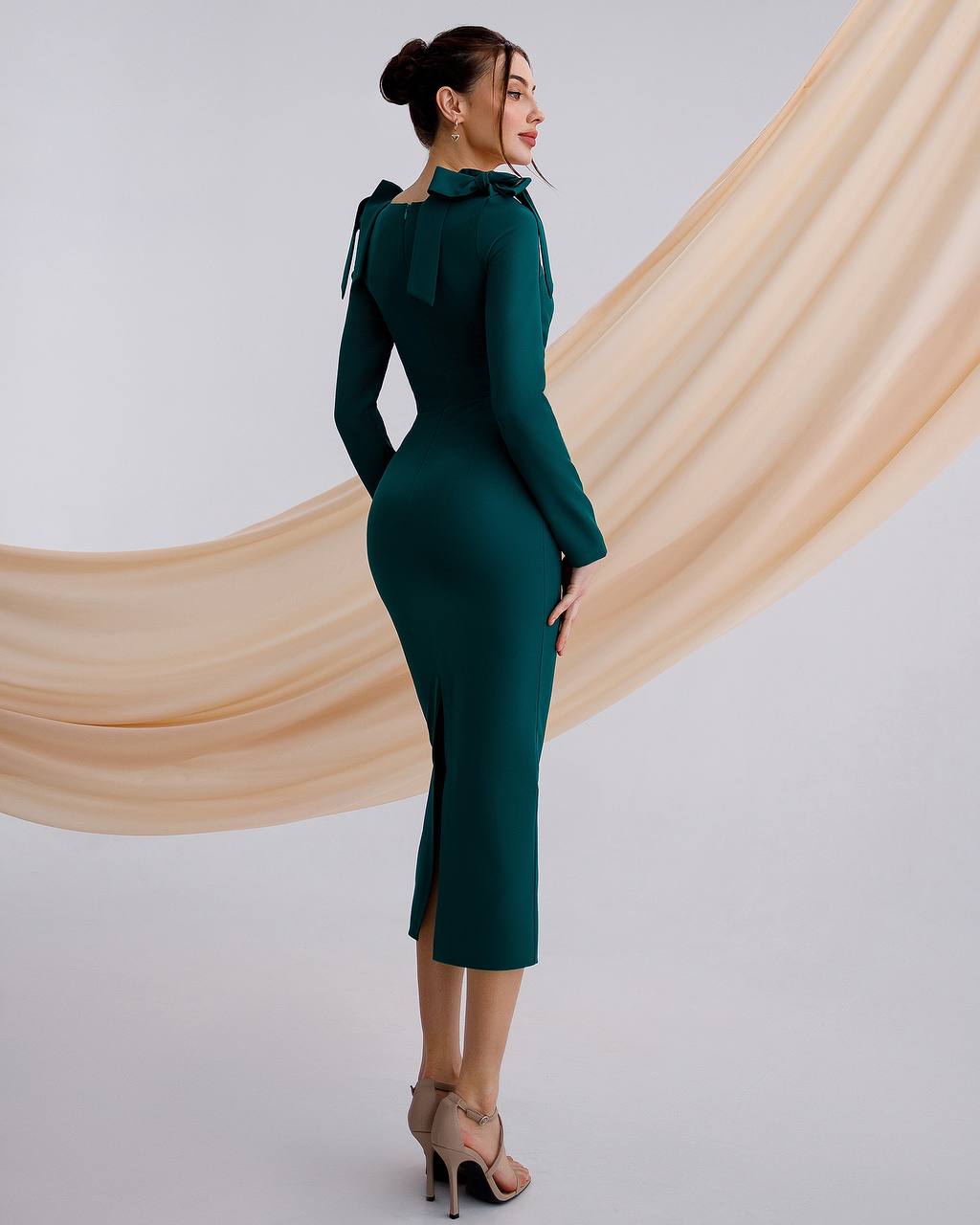 Elegant Emerald Green Long Sleeve Dress with Shoulder Bow Detail