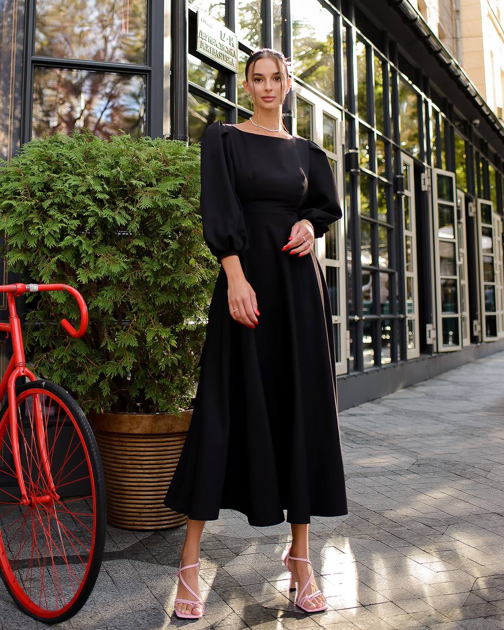 Elegant Midi Dress with Puff Sleeves and Cutout Back in Black