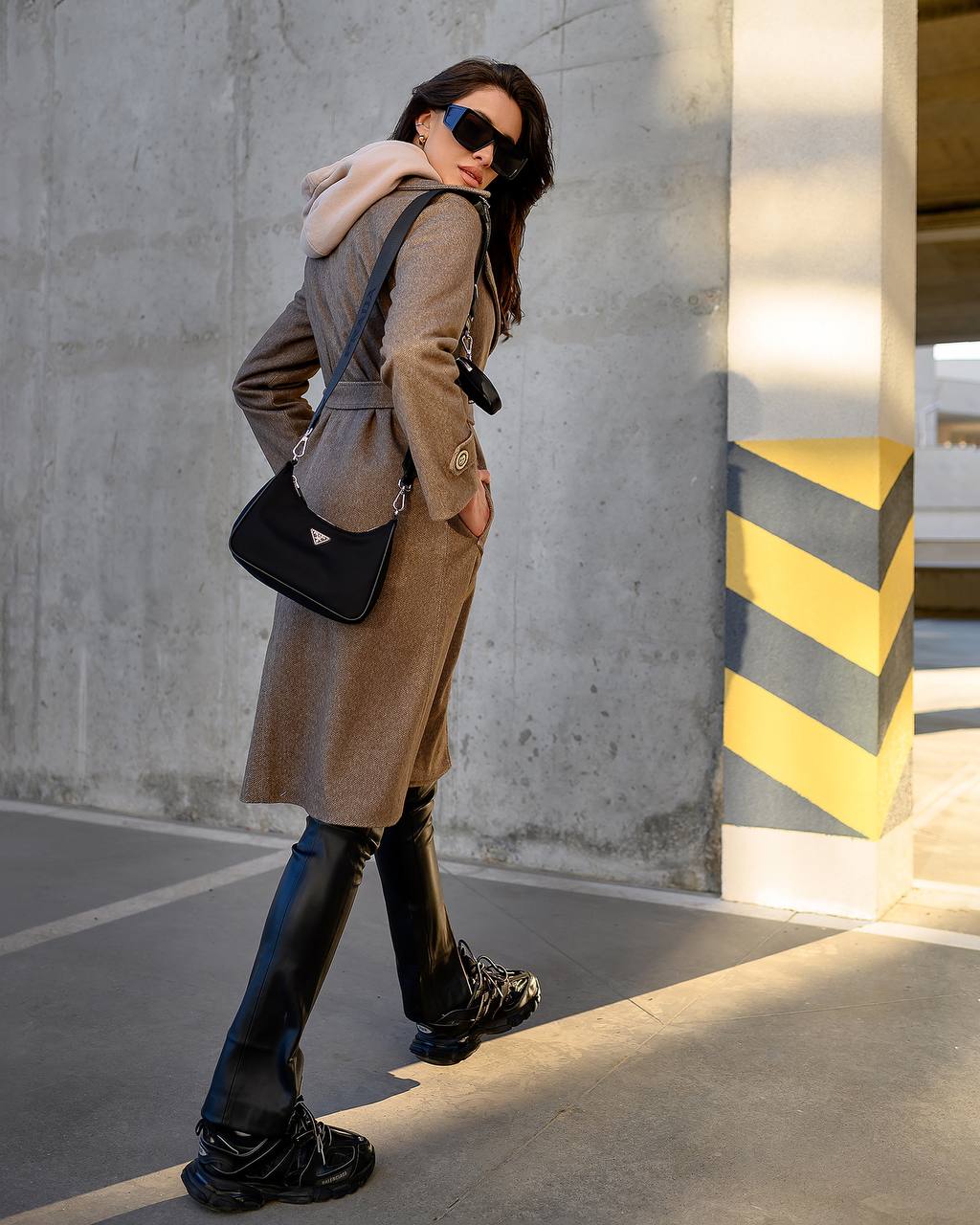 Elegant Wool Coat with Long Length and Belted Waist for Stylish Fall Wardrobe