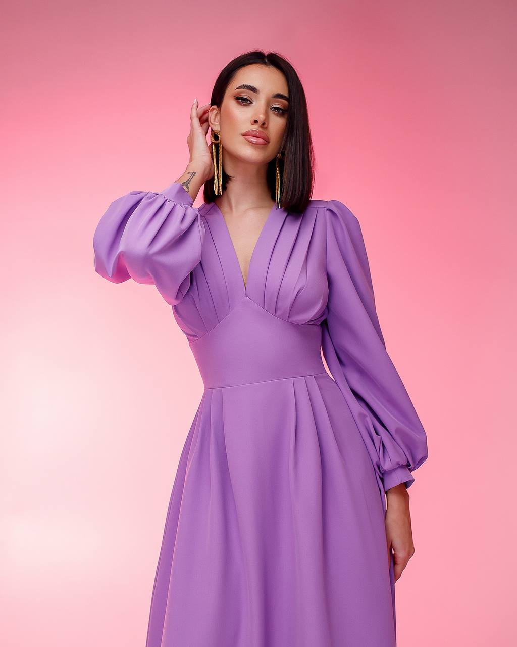 Elegant Purple Midi Dress with Pleated Bodice and Balloon Sleeves