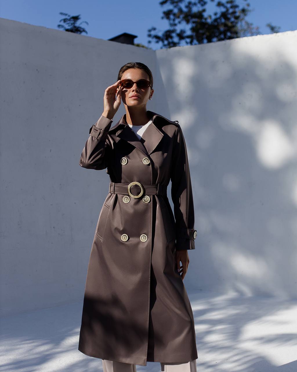 Stylish Cotton Trench Coat with Pockets and Belted Waist for Chic Fall Look