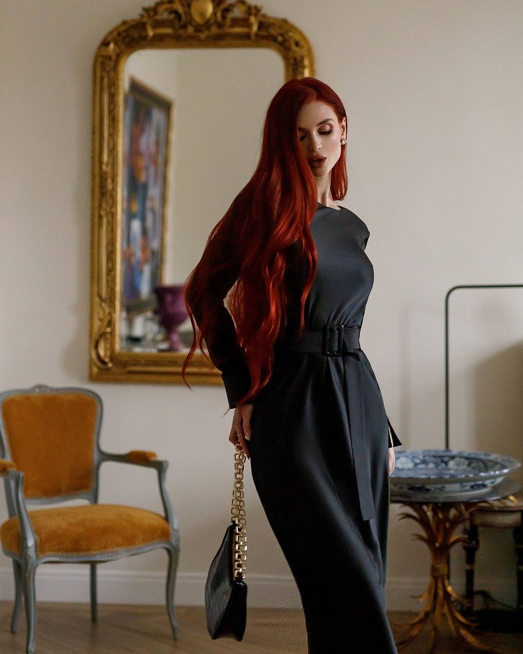Elegant Black Silk Dress with Belt Long Sleeves Perfect for Formal Events