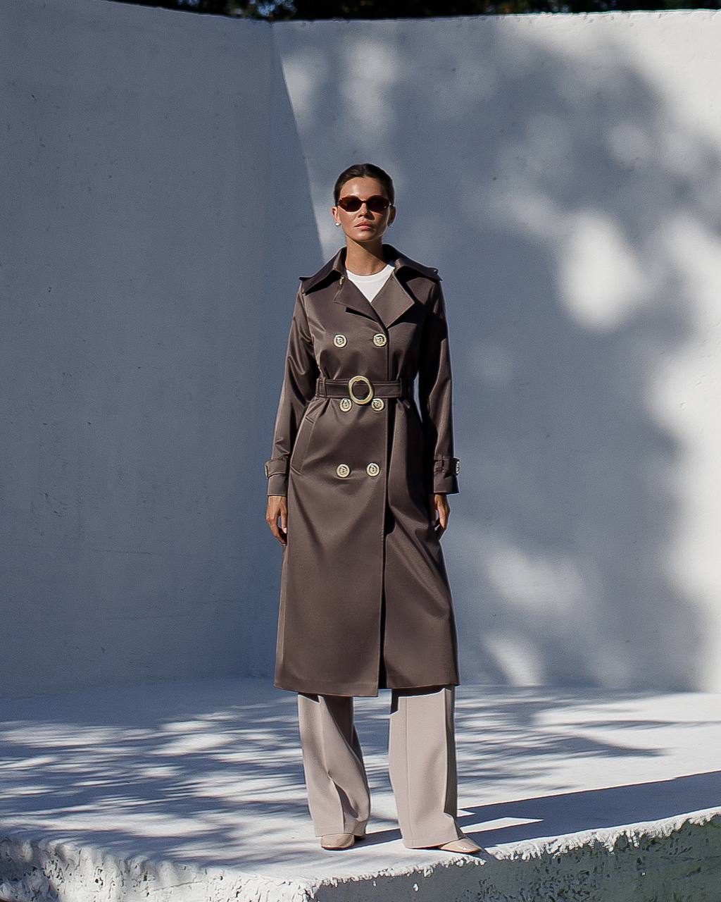 Stylish Cotton Trench Coat with Pockets and Belted Waist for Chic Fall Look