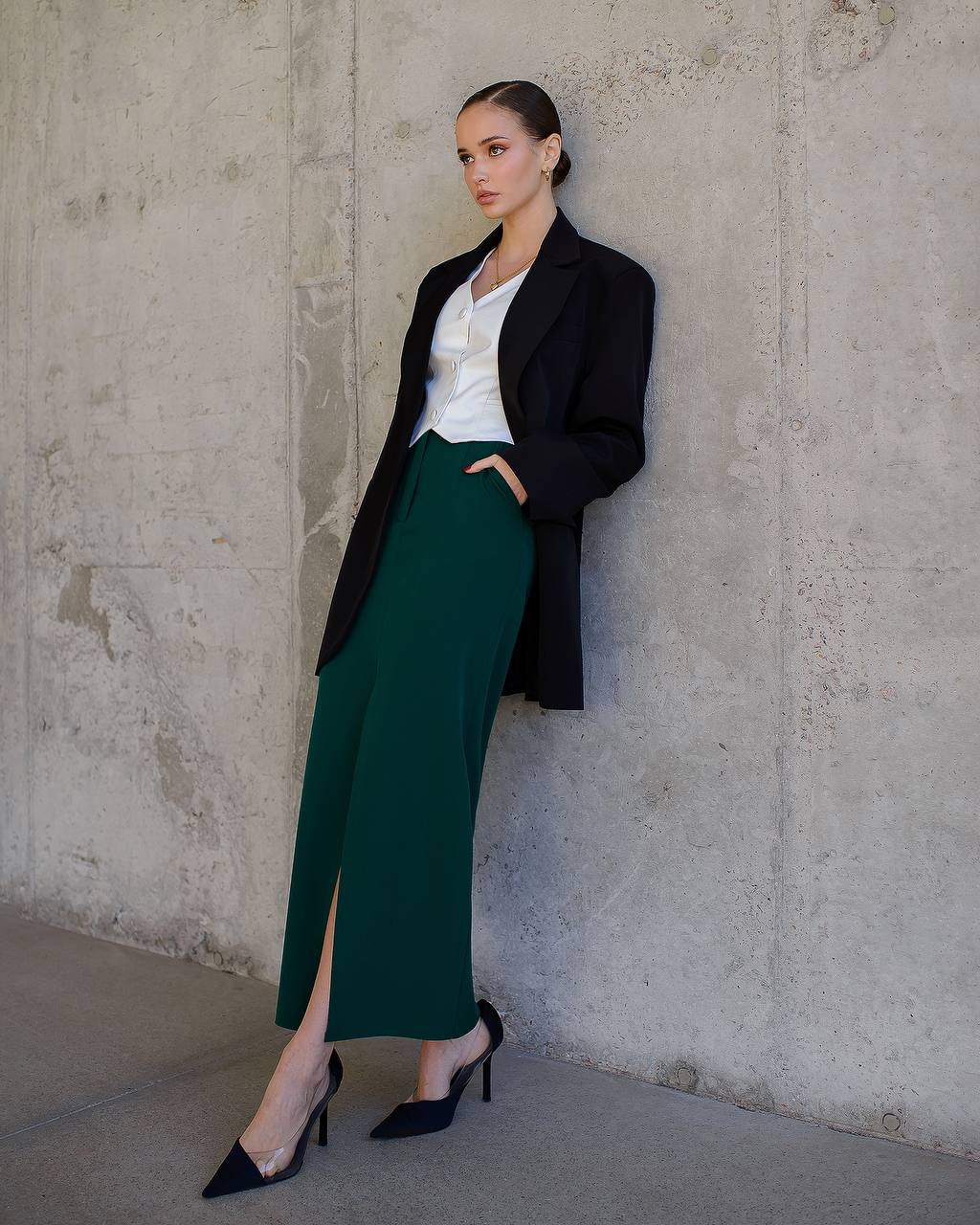 Women Elegant Midi Skirt with Front Slit in Emerald Green