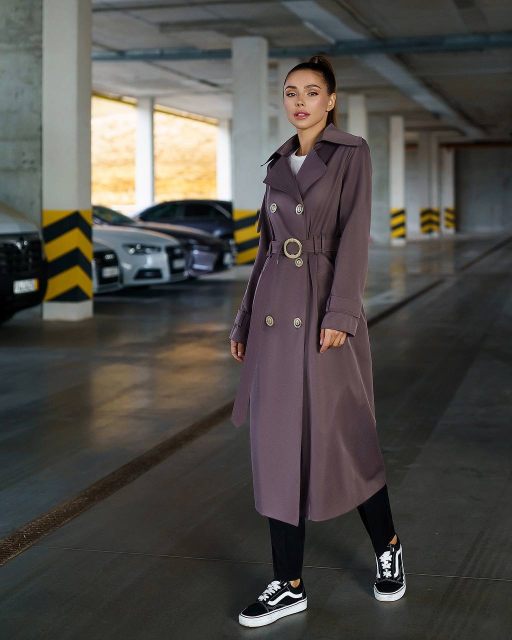 Stylish Cotton Trench Coat with Pockets and Belted Waist for Chic Fall Look