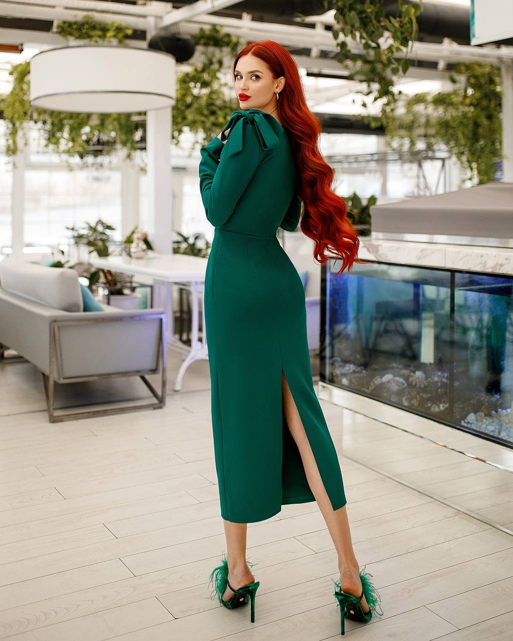 Elegant Emerald Green Long Sleeve Dress with Shoulder Bow Detail