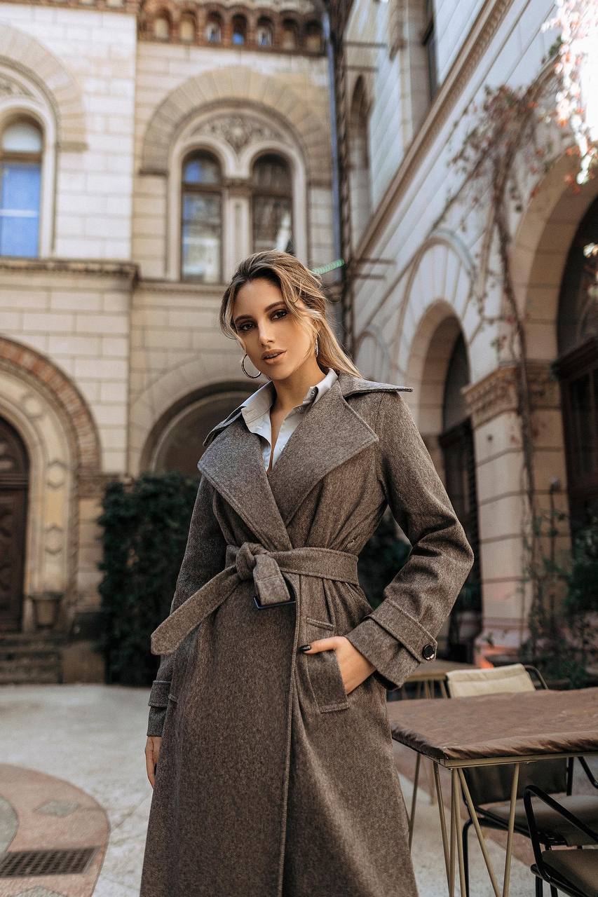 Elegant Wool Coat with Long Length and Belted Waist for Stylish Fall Wardrobe
