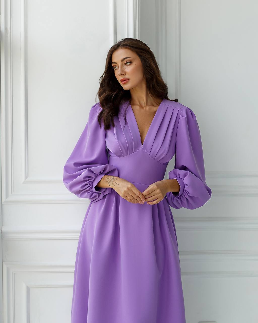 Elegant Purple Midi Dress with Pleated Bodice and Balloon Sleeves