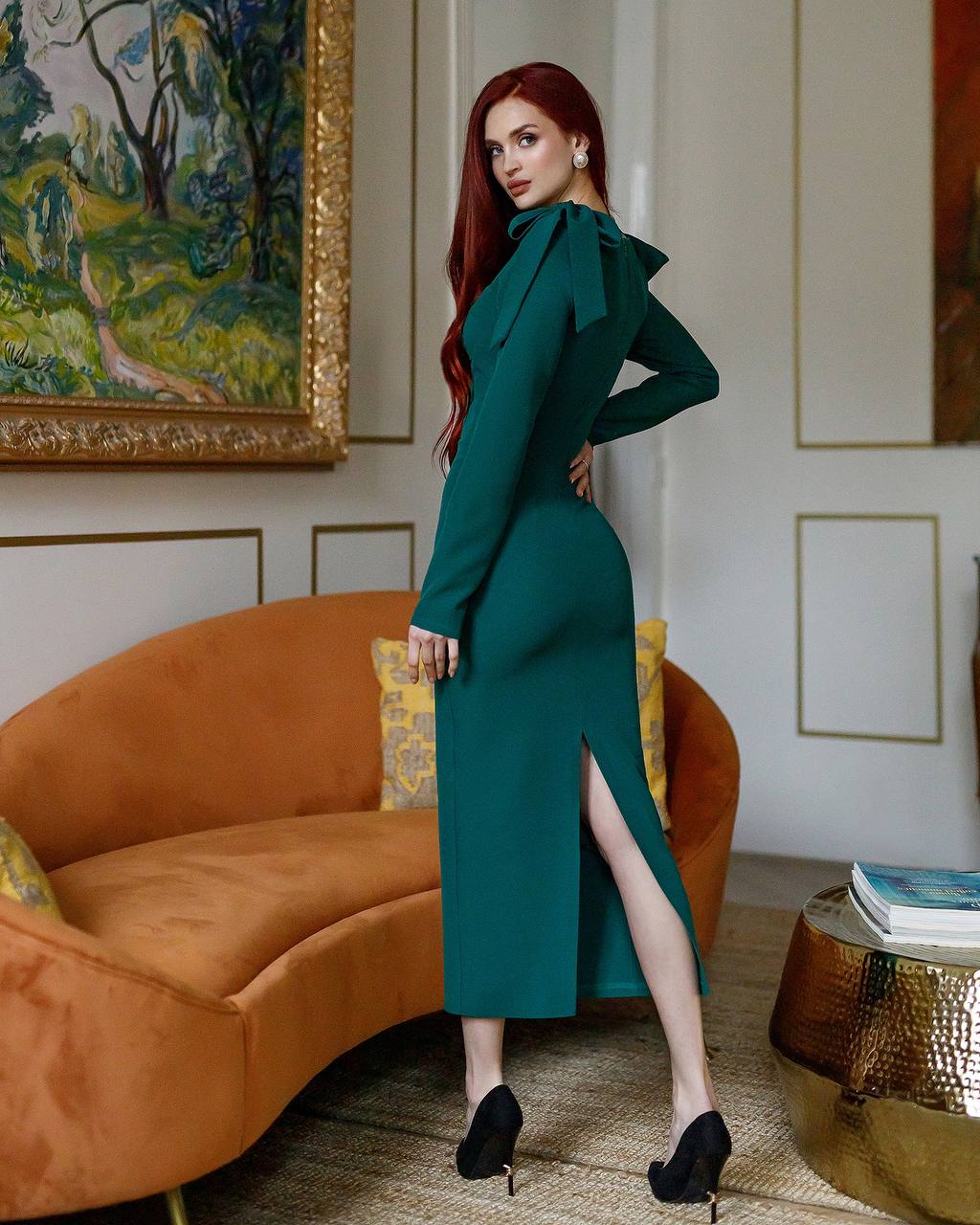 Elegant Emerald Green Long Sleeve Dress with Shoulder Bow Detail