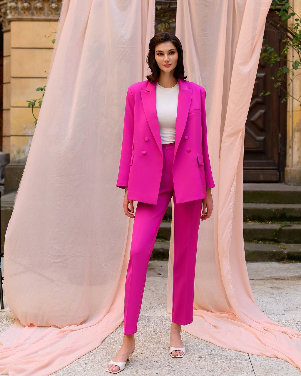 Luxury Diagonal Crepe Women's Suit in Violet with Tailored Jacket and Pants