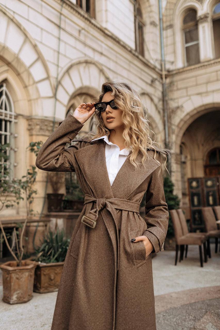 Elegant Wool Coat with Long Length and Belted Waist for Stylish Fall Wardrobe