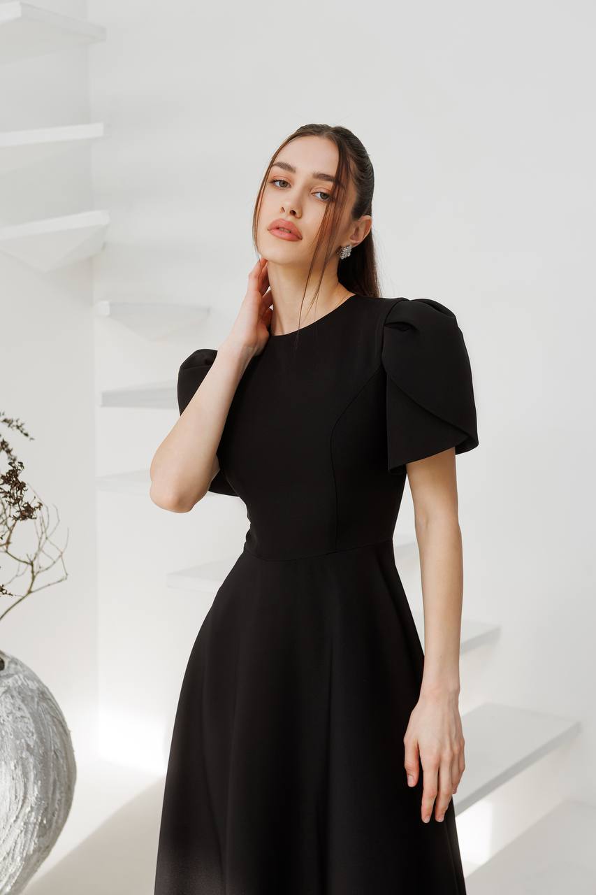Elegant Women's Black Diagonal Crepe Dress with Puff Sleeves