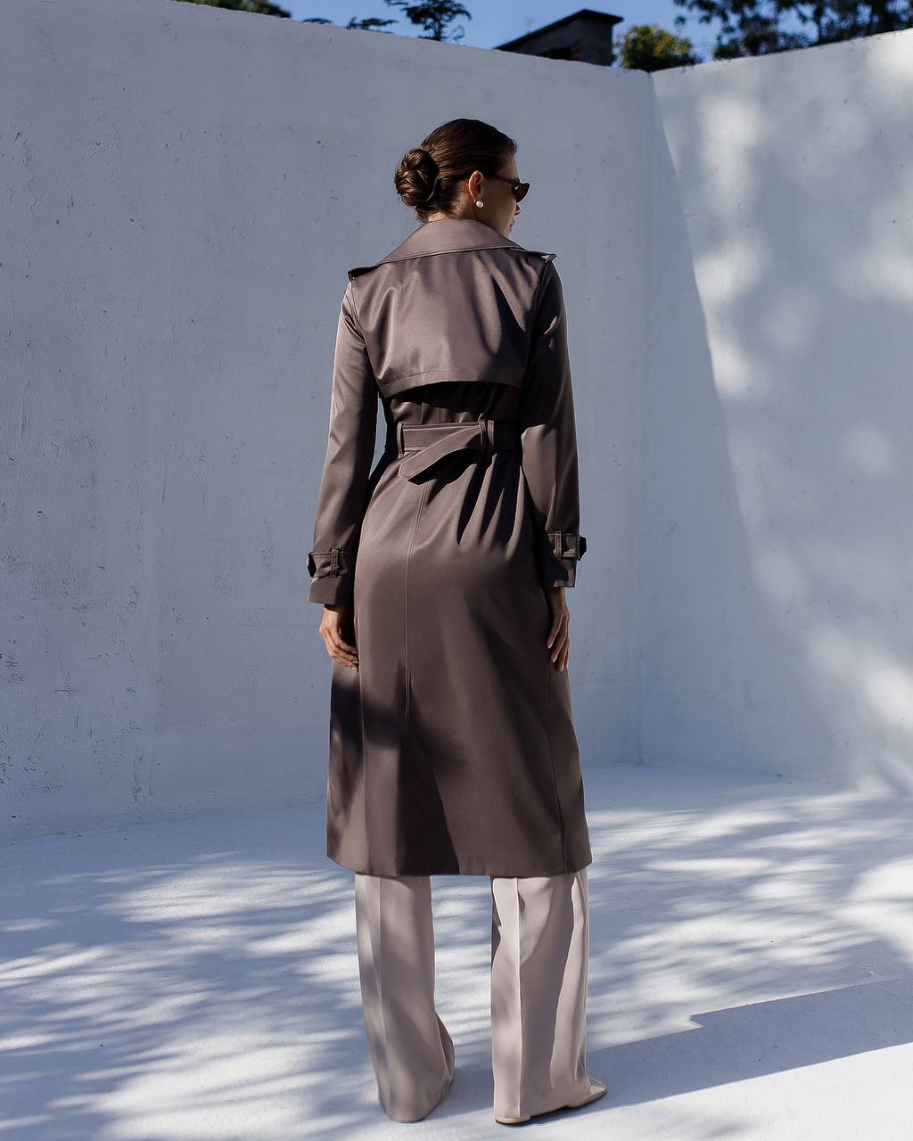 Stylish Cotton Trench Coat with Pockets and Belted Waist for Chic Fall Look