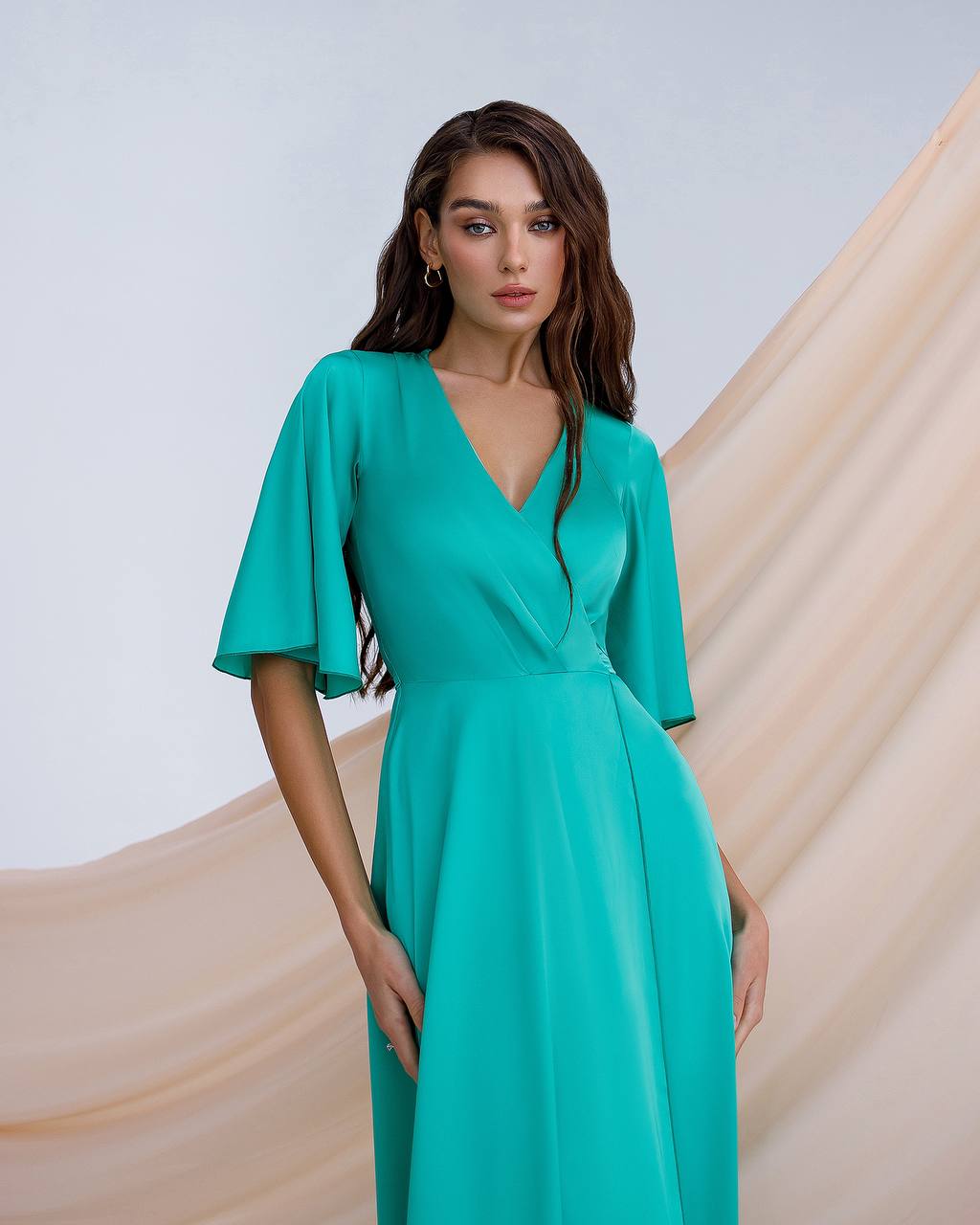 Elegant Long Sleeve Silk Dress with Pockets in Green, Beige, or Graphite for Special Occasions