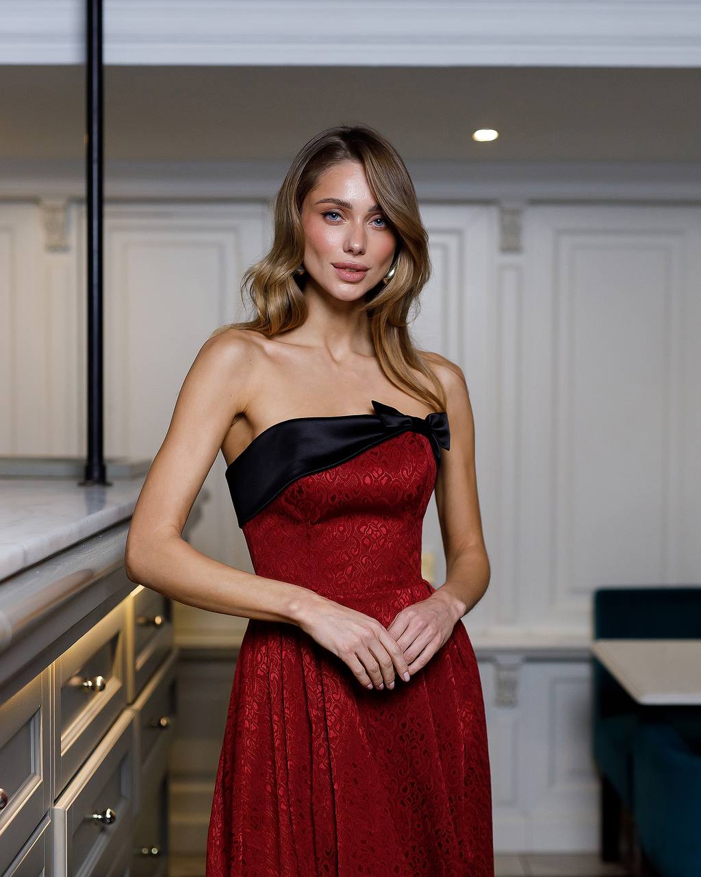 Elegant Women's Corset Midi Dress with Bow Detail