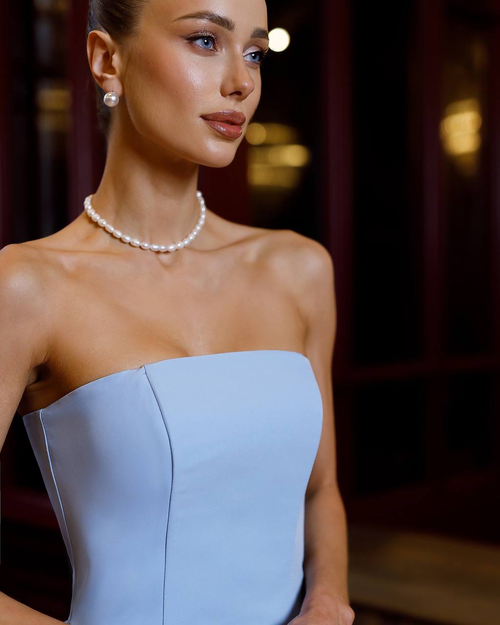 Elegant Strapless Midi Dress in Premium Crepe Fabric