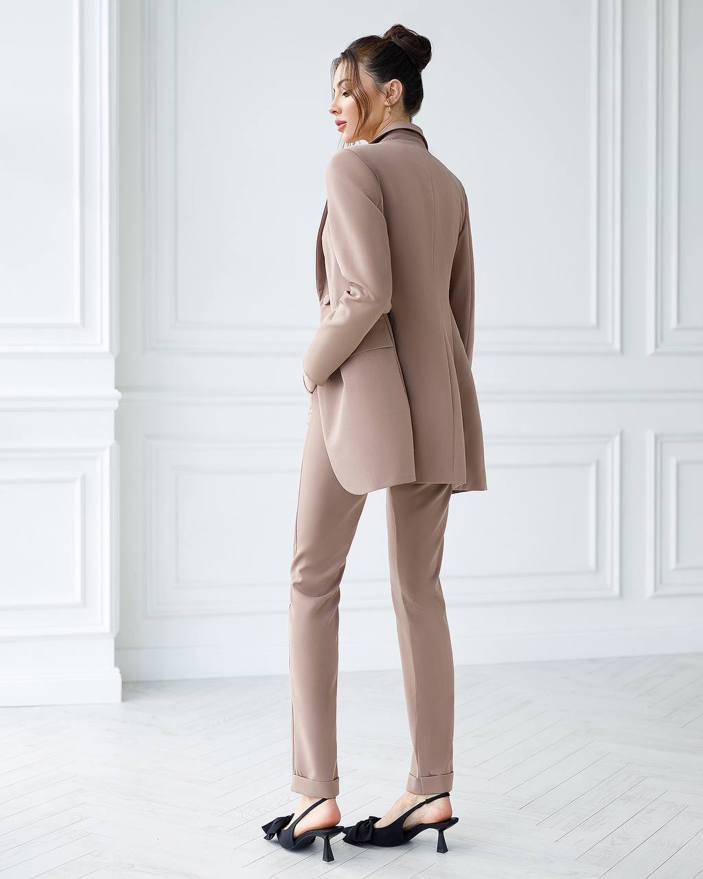 Premium Diagonal Crepe Women's Suit with Lined Blazer and Slim Pants