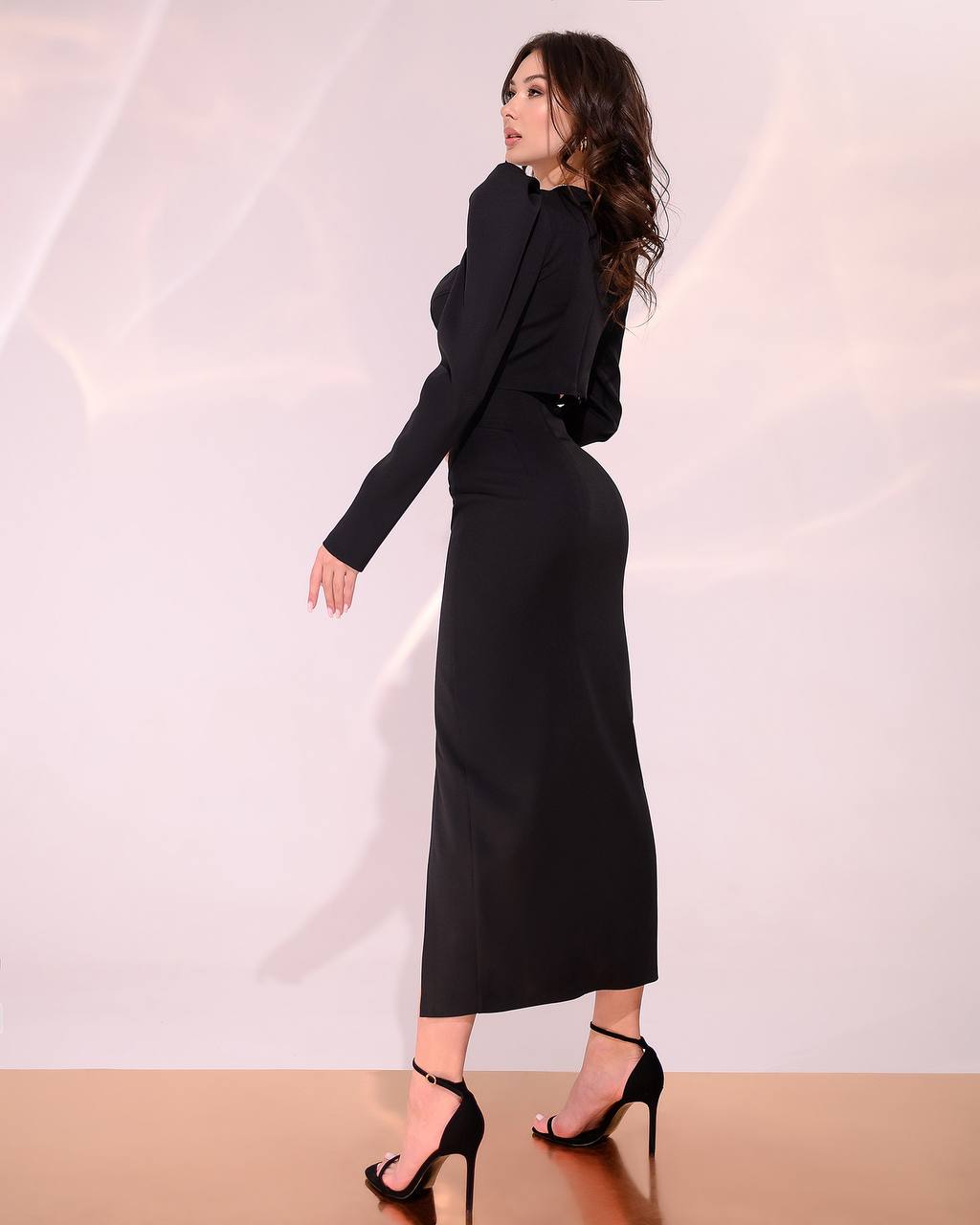 Elegant Women's Suit Set with Cropped Top and Slit Skirt
