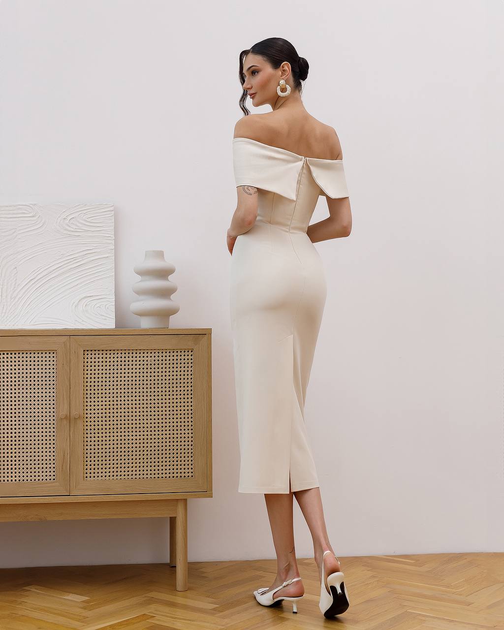 Elegant Off Shoulder Midi Dress with Corset Detailing