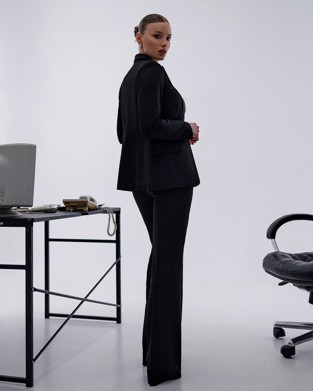 Womens Premium Diagonal Crepe Suit with Satin Collar