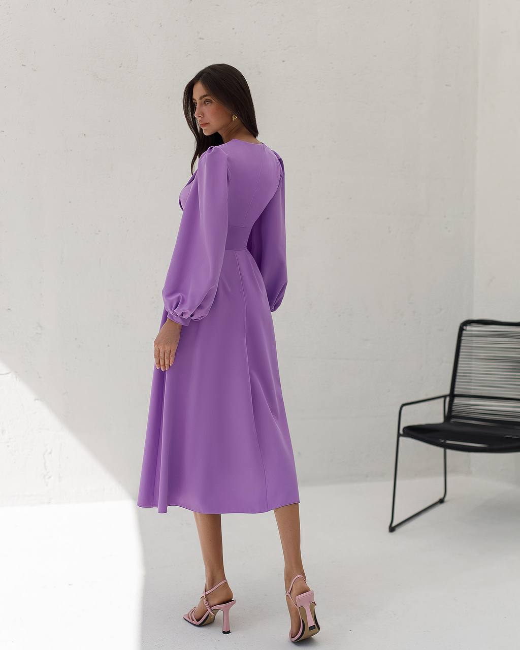 Elegant Purple Midi Dress with Pleated Bodice and Balloon Sleeves
