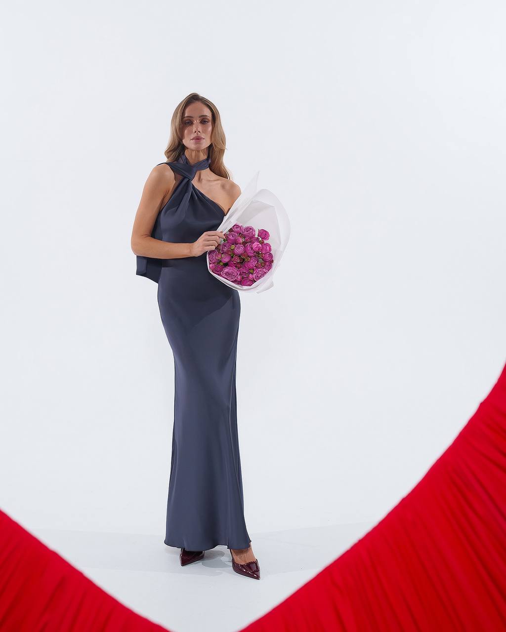 Elegant Maxi Dress in Dense Satin Fabric with Open Back