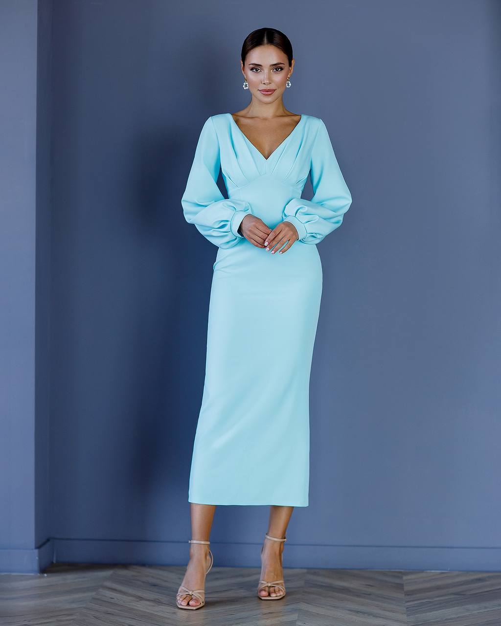 Elegant Midi Dress in Tiffany Blue with Balloon Sleeves