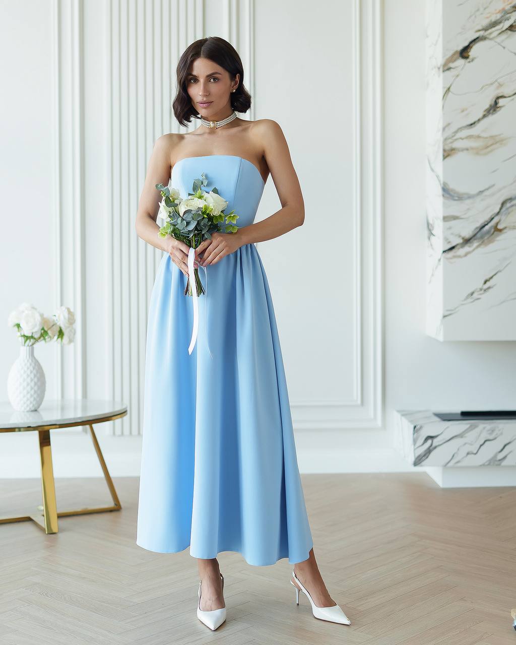 Elegant Strapless Midi Dress in Premium Crepe Fabric
