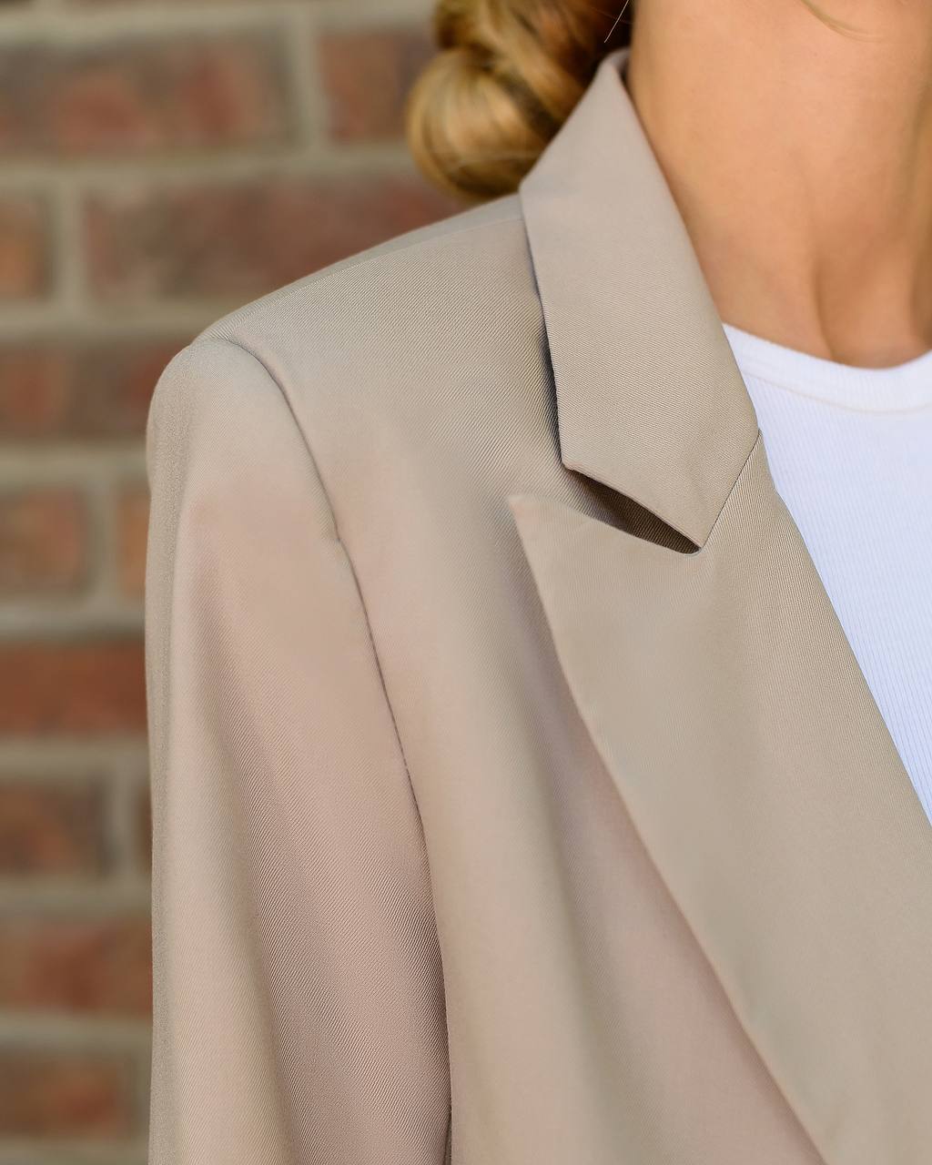 Womens Polished Tiar Lux Fabric Suit Beige Jacket and Pants