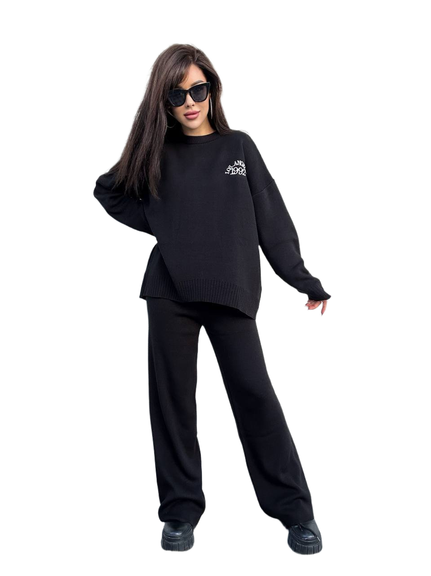 Los Angeles Knitted Suit for Women Black Loose Fit Sweater and Pants