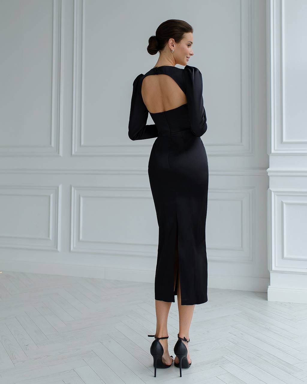 Elegant Backless Black Satin Dress with Long Sleeves and Slit