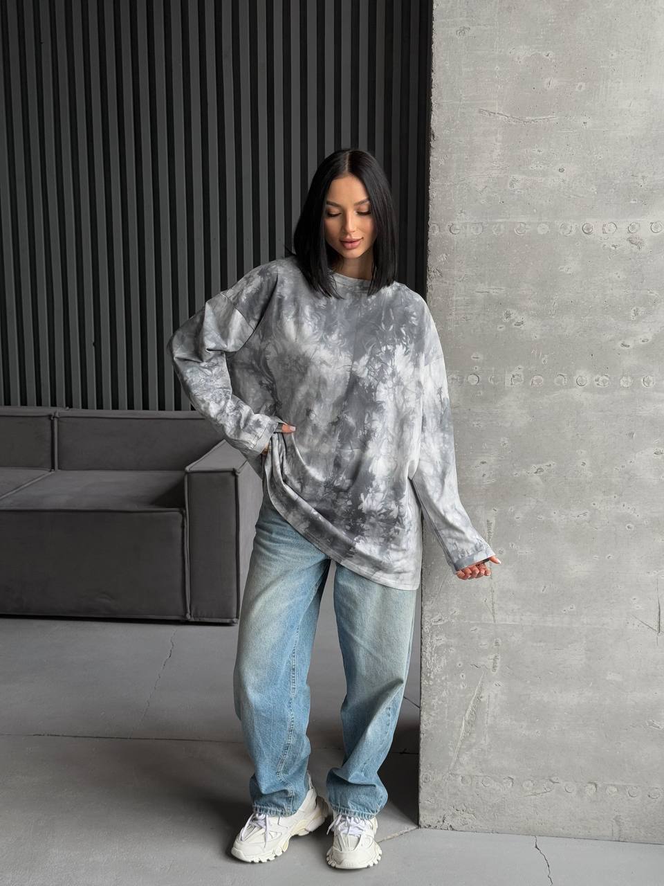 Stylish Tie-Dye Sweatshirt in Trendy Colors