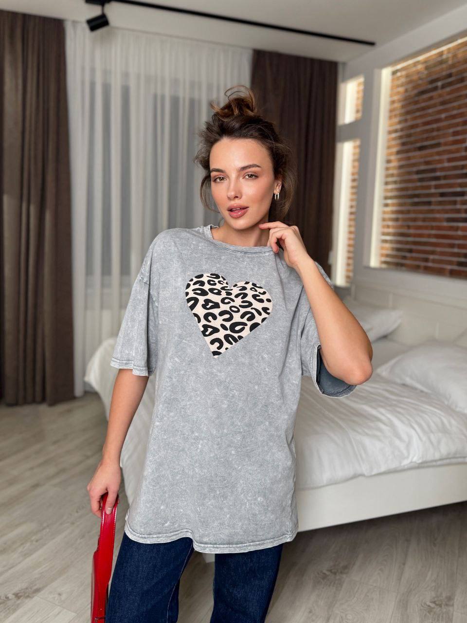 Oversize Tie-Dye T-Shirt with Leopard Heart Print