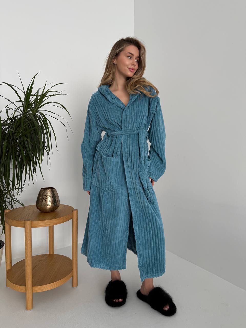 Unisex Hooded Microfiber Bathrobe with Wide Belt and Deep Pockets