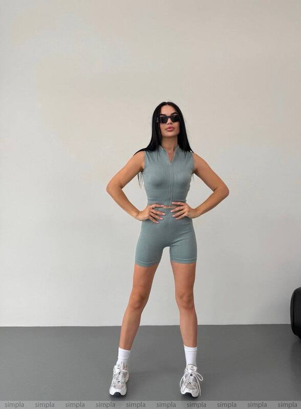 Seamless Ribbed Two-Piece Set with Waist Toning and Zip-Up Top