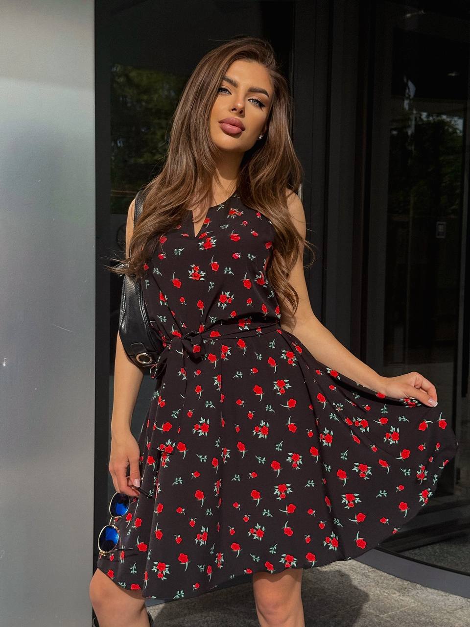Lightweight Summer Dress with Elastic Waist and Floral Print
