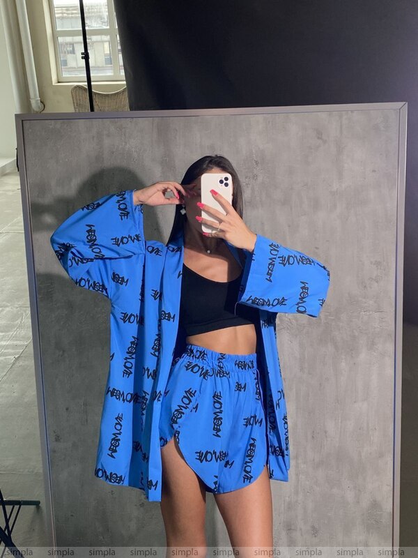 Stylish Blue Soft Fabric Two-Piece Set with Elastic Waist Shorts and Belt