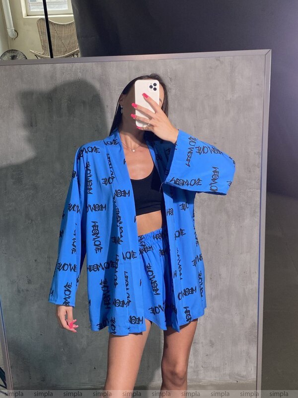 Stylish Blue Soft Fabric Two-Piece Set with Elastic Waist Shorts and Belt