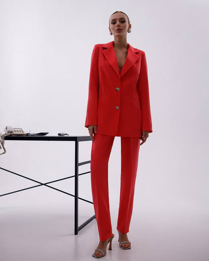 Stylish Trouser Suit with Lined Jacket Ideal for Any Occasion
