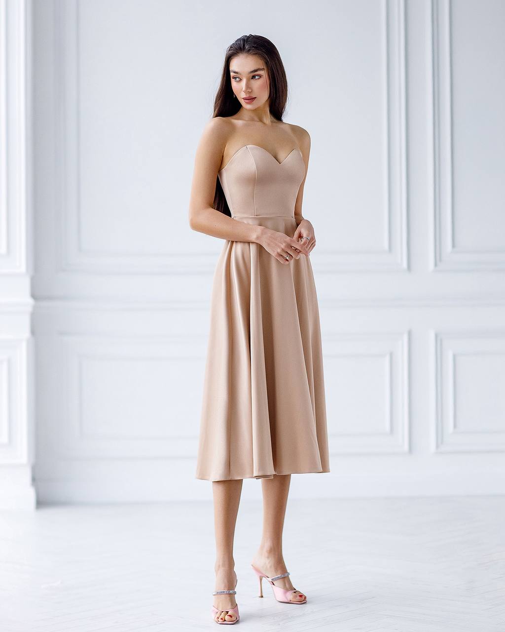 Elegant Beige Satin Dress with Corset and Flared Skirt for Parties or Weddings