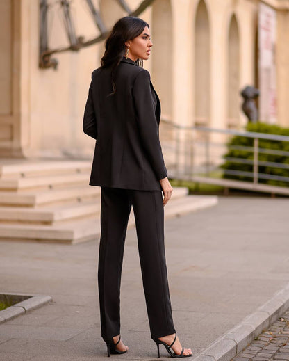 Women's Elegant Black Suit With Crepe Diagonal Fabric