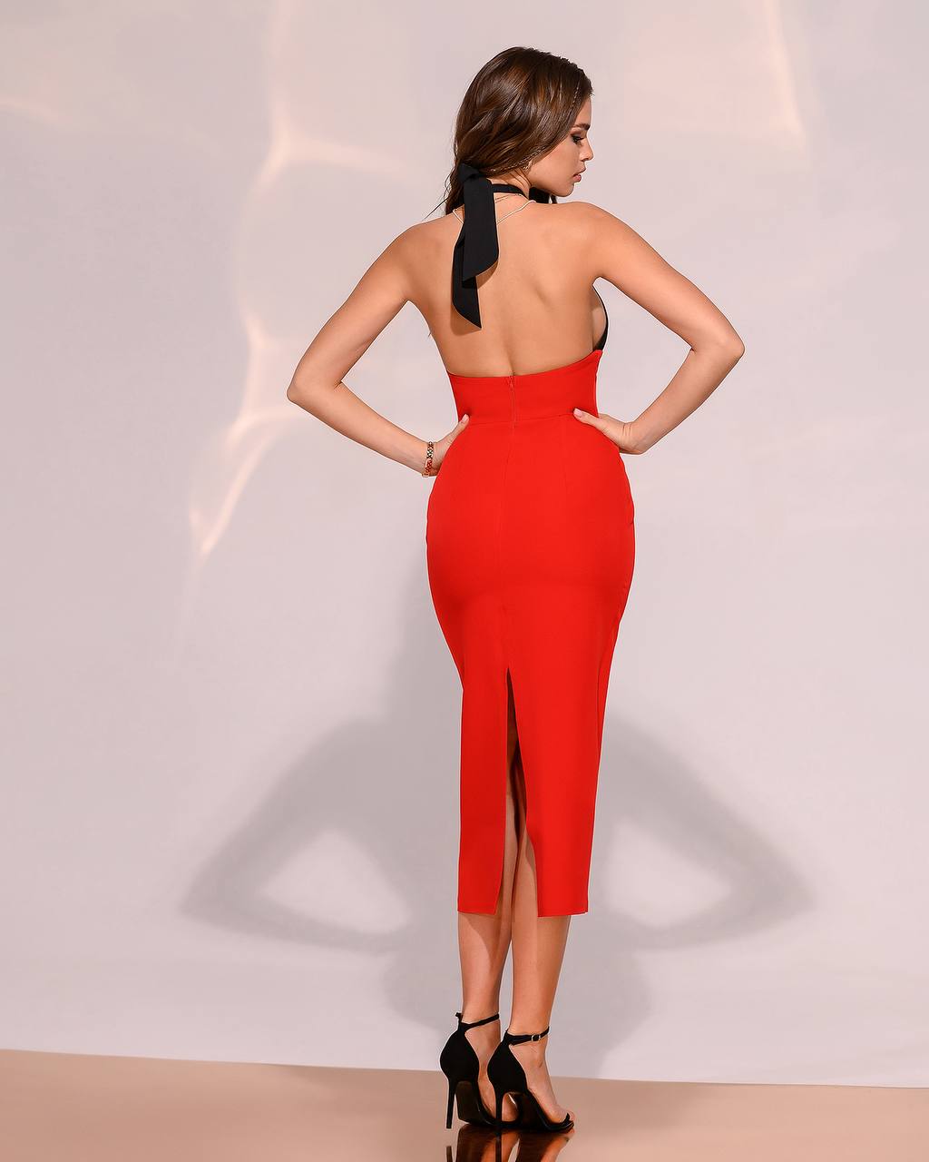 Elegant Two-Tone Halter Dress in Suit Diagonal Crepe