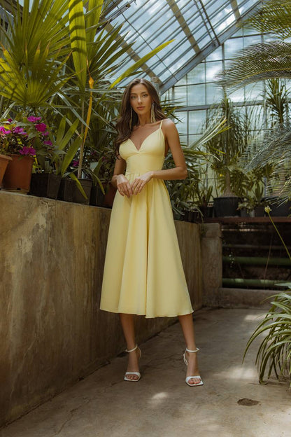 Sany Midi Dress in Light Banana Yellow Premium Knitwear