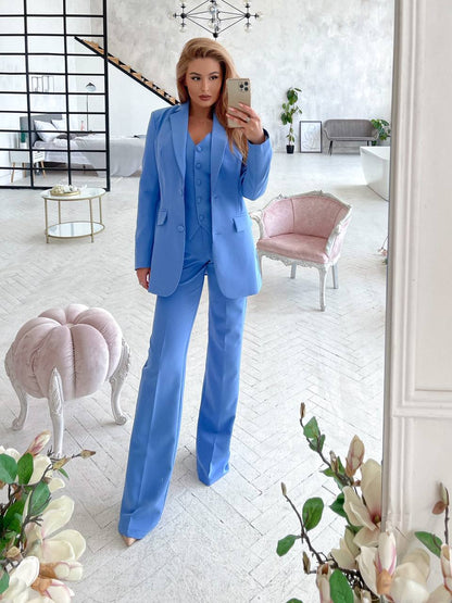 Three-Piece Women's Suit with Vest in Blue Diagonal Crepe Fabric