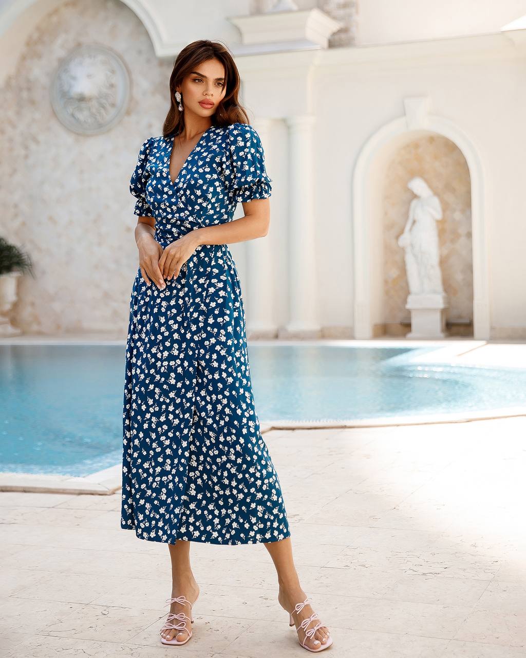 Elegant Blue Floral Midi Dress with Puff Sleeves